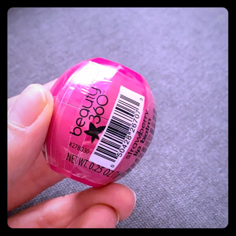 Beauty 360 - strawberry lip balm